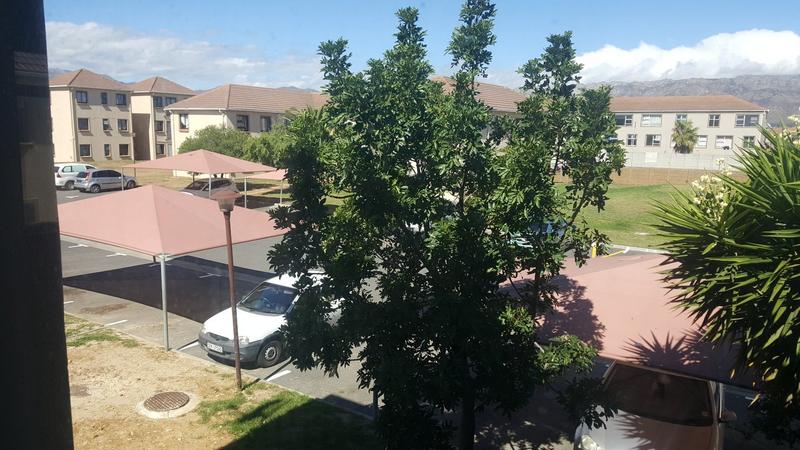 To Let 1 Bedroom Property for Rent in Guldenland Western Cape